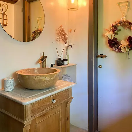 Semesterbostad Rustic Summer House Near Child-friendly Vejby Strand