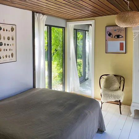Дом отдыха Rustic Summer House Near Child-friendly *