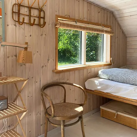 Rustic Summer House Near Child-friendly Дом отдыха *