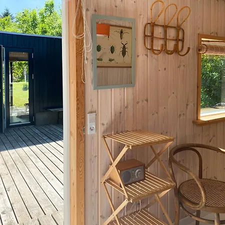 Дом отдыха Rustic Summer House Near Child-friendly Vejby Strand
